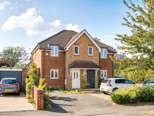 House for sale in New Haw, Runnymede