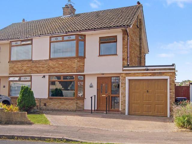 House for sale in Stroud Green, Barling