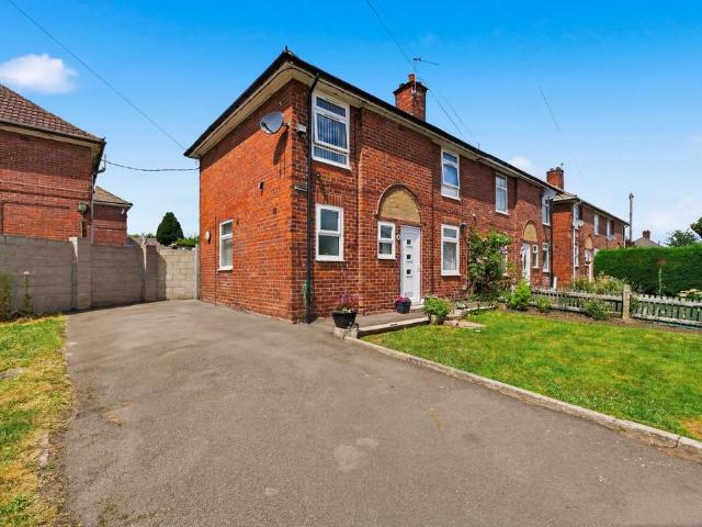 House for sale in Loundsley Green, East Midlands