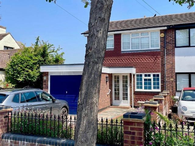 House for sale in Alton Barnes, Essex