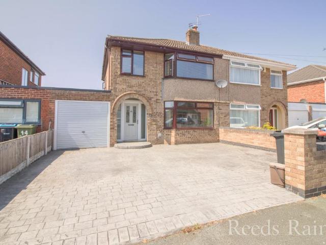 House for sale in Rossmore, Cheshire