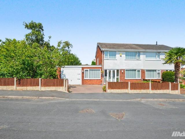 House for sale in Halton