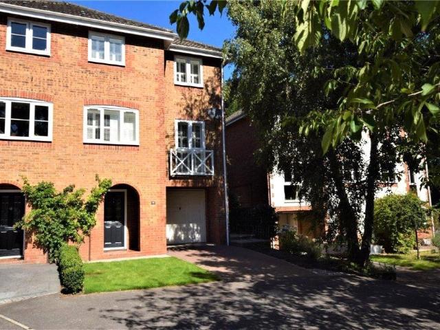 House for sale in Burghfield Common, West Berkshire