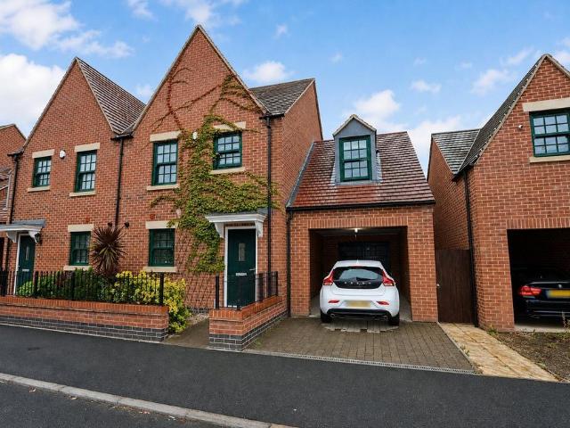 House for sale in Priors Hall Park, Weldon