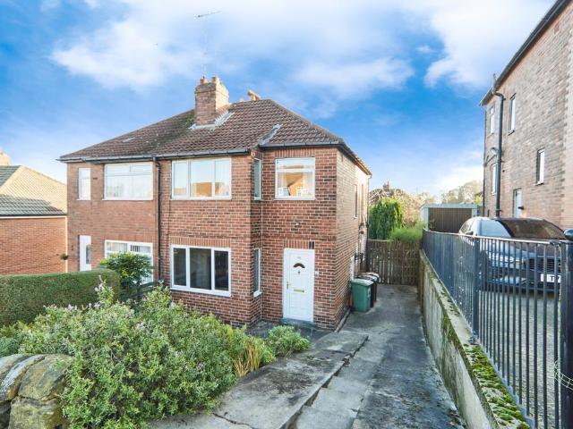 House for sale in Kirkstall, West Yorkshire
