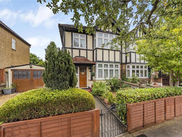 House for sale in New Malden, Greater London