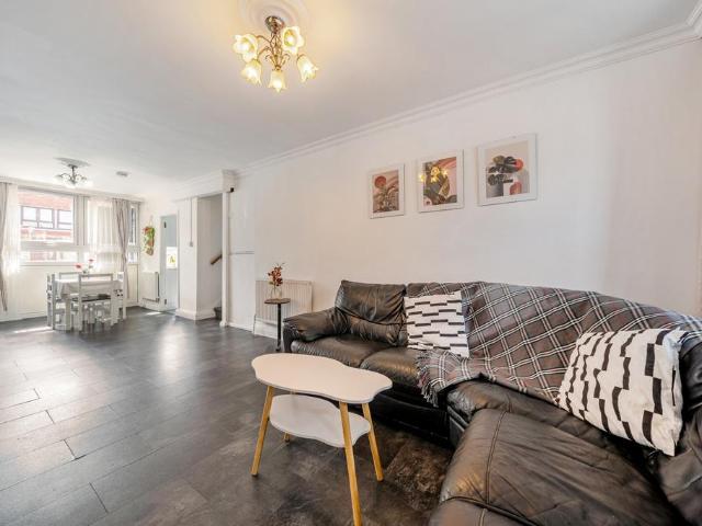 House for sale in Clifton Estate, Greater London