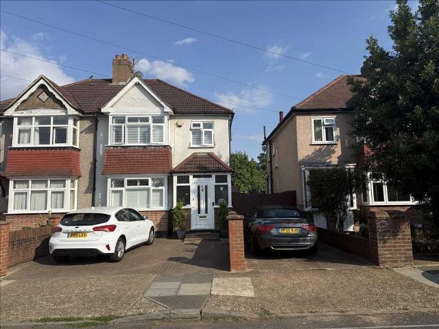House for sale in London Borough of Hounslow, Hanworth