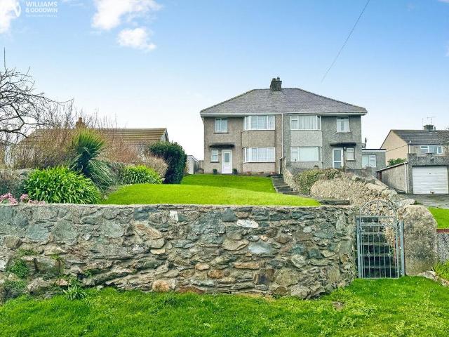House for sale in Porth-y-Felin, Holyhead