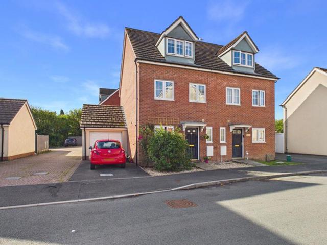 House for sale in Carmarthen, Wales