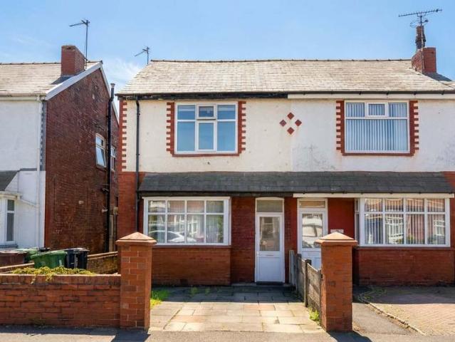 House for sale in Crossens, Sefton