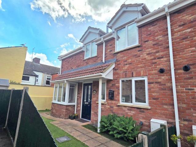 House for sale in Stokesby, Norfolk