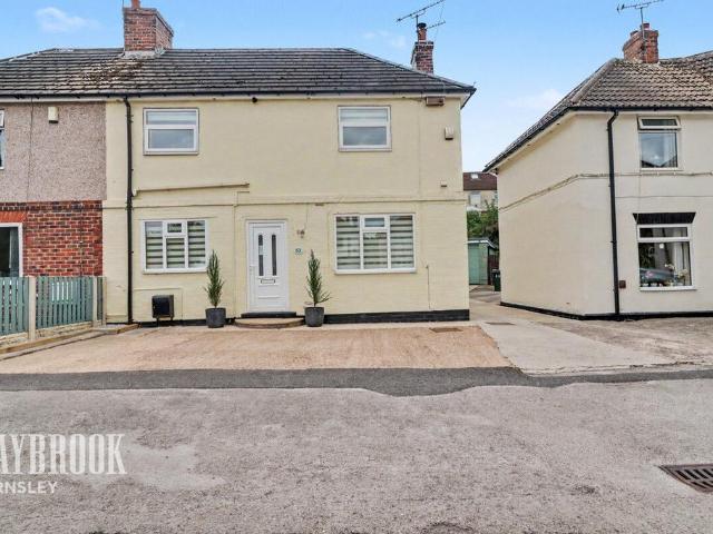 House for sale in Dodworth, South Yorkshire