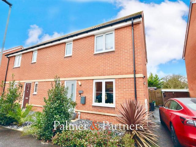 House for sale in Frinton and Walton, Dale Hill