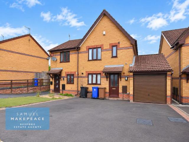 House for sale in Norton-Le-Moors, Smallthorne