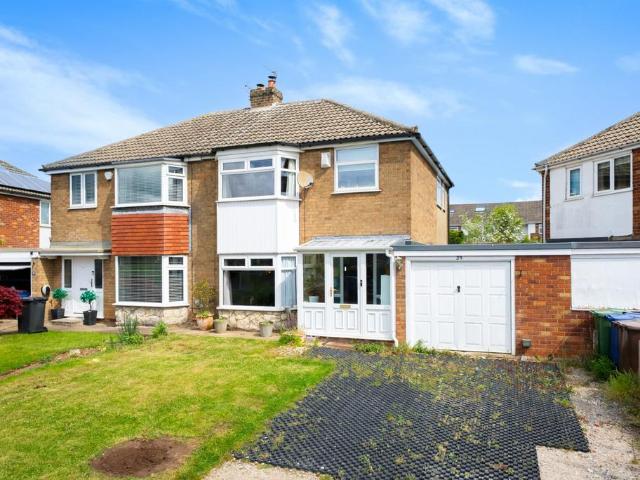 House for sale in Fishers Green, North Yorkshire