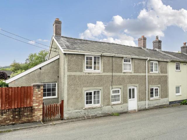 House for sale in Llanidloes, Wales