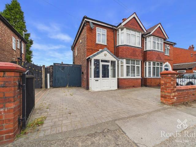 House for sale in Georgia, Greater Manchester