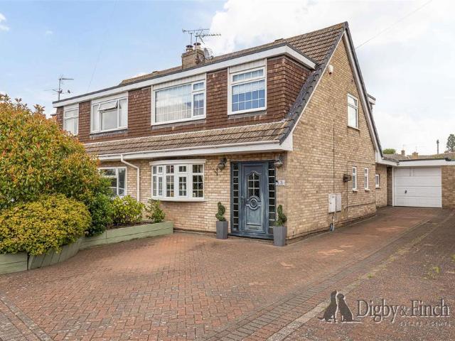 House for sale in Barton In Fabis, East Midlands