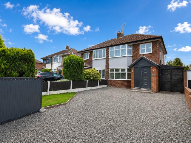 House for sale in Crow Wood, Widnes