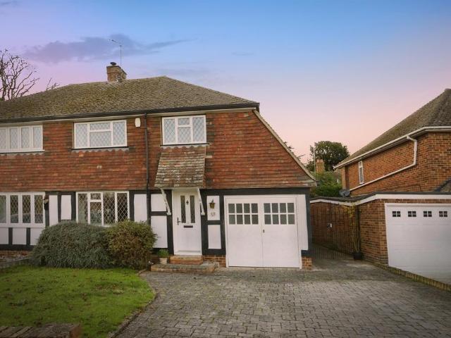 House for sale in Oad Street, Kent