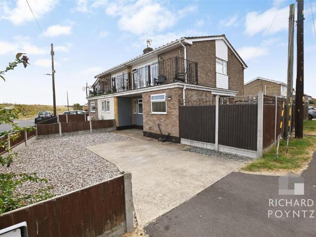 House for sale in Leigh Beck, Essex