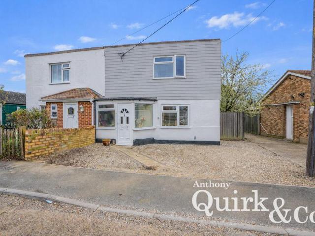 House for sale in Canvey Island