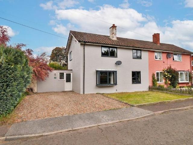 House for sale in Chelmondiston, Suffolk