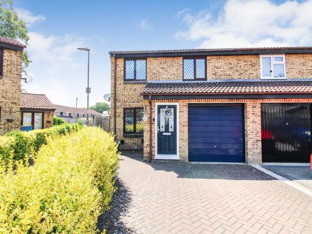 House for sale in Farnborough, Hampshire