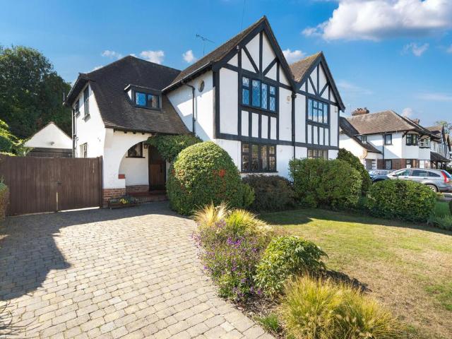 House for sale in Hawkwood, Greater London
