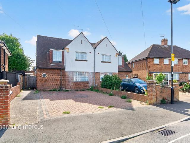 House for sale in Lower Feltham, Greater London