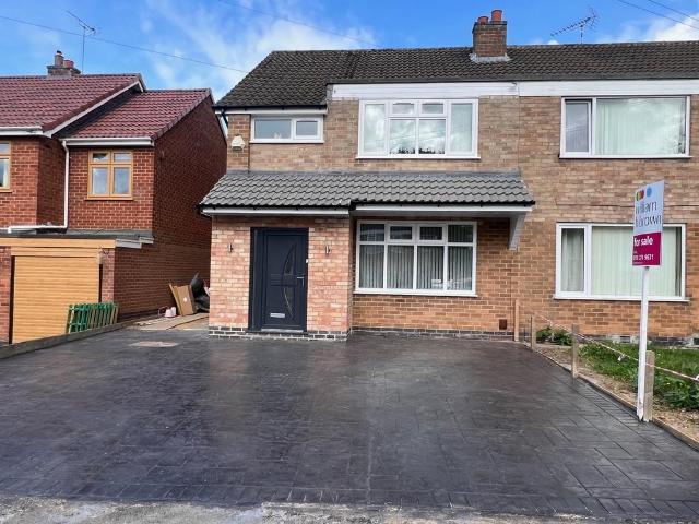 House for sale in Oadby, Leicestershire
