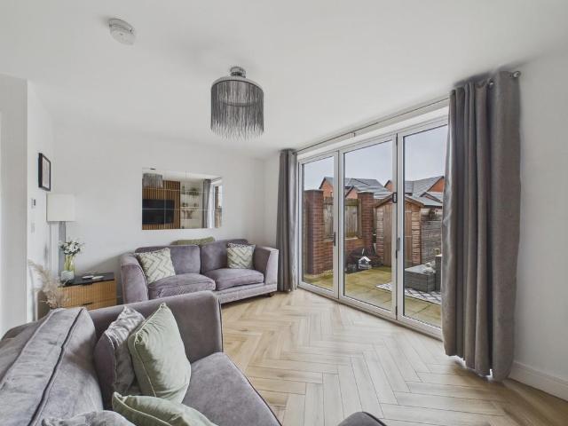 House for sale in Catcliffe, South Yorkshire