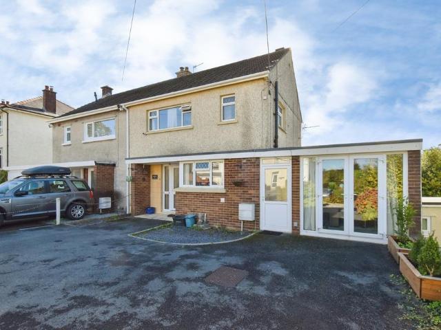 House for sale in Llandybie