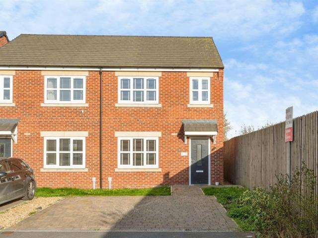 House for sale in Blaxton, South Yorkshire