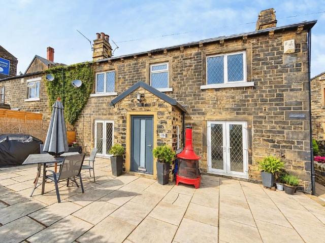 House for sale in Cleckheaton, West Yorkshire