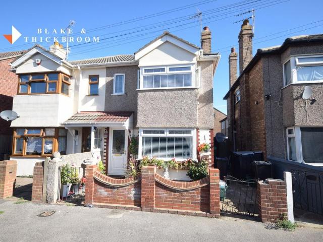House for sale in Clacton-on-Sea, Tendring