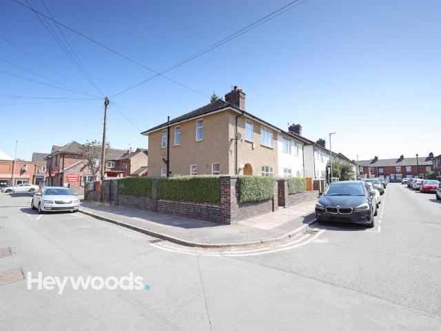 House for sale in Stoke, Stoke-on-Trent