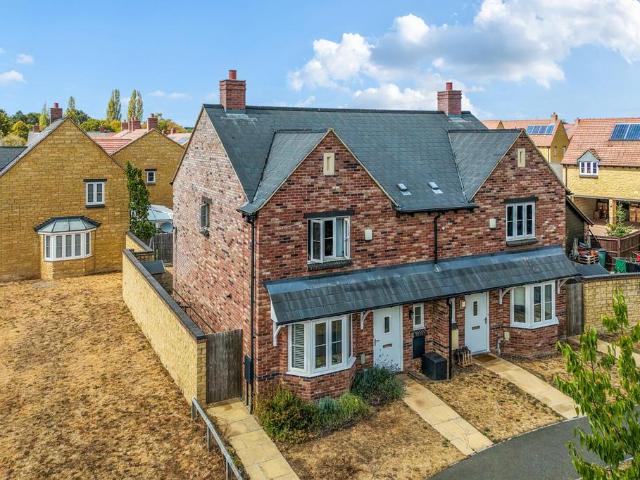 House for sale in Woodstock, West Oxfordshire