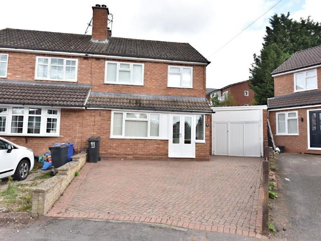 House for sale in Kingswinford, West Midlands