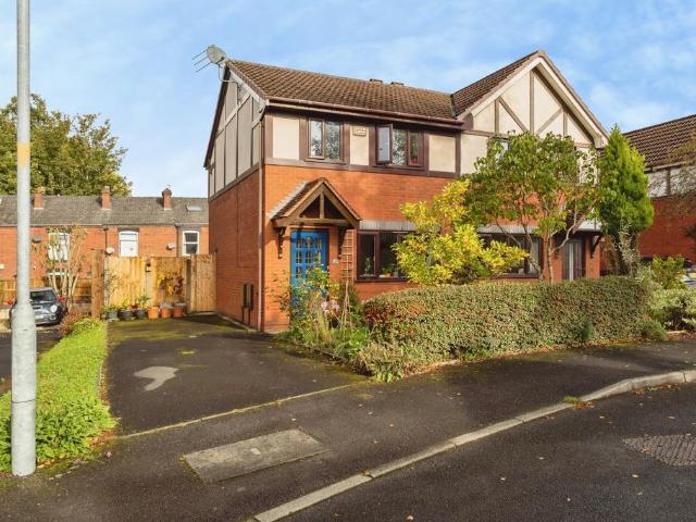 House for sale in Hyde, Tameside
