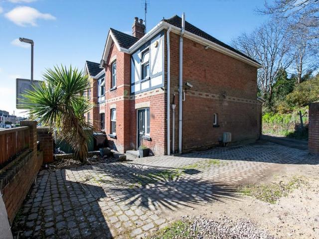House for sale in Parkstone, Poole