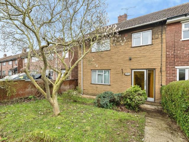 House for sale in Upton, West Yorkshire
