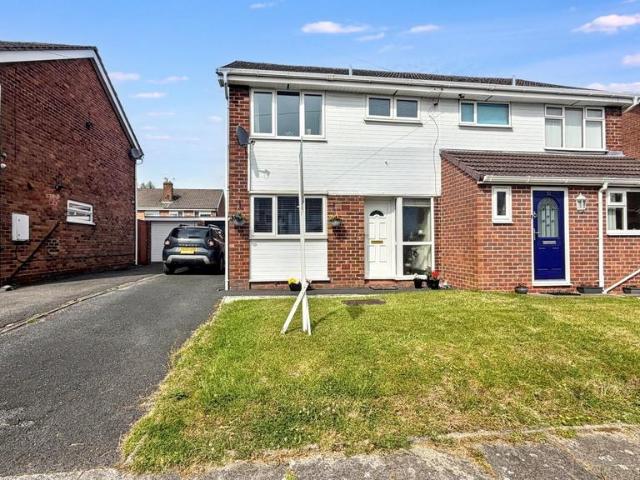 House for sale in Lunts Heath, Widnes