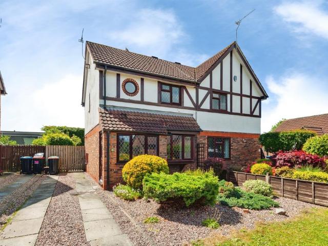 House for sale in Helsby, Alvanley