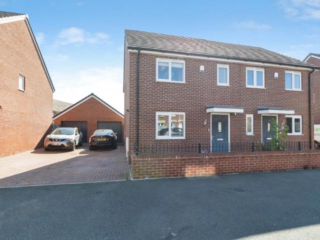 House for sale in Stoke, Stoke-on-Trent