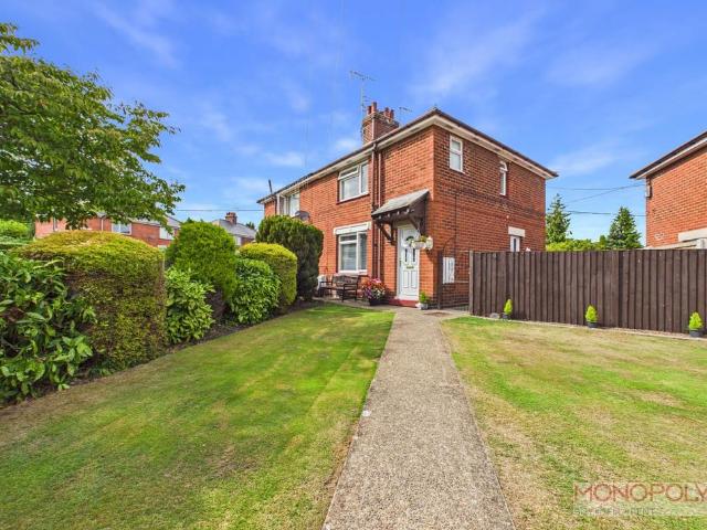 House for sale in Ruabon, Wales