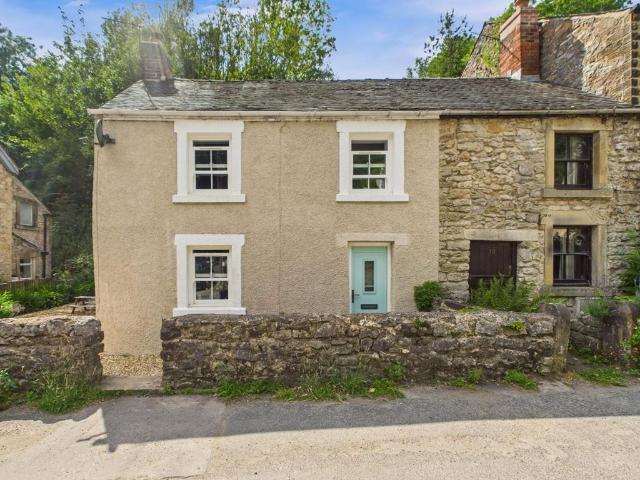 House for sale in Froggatt, East Midlands