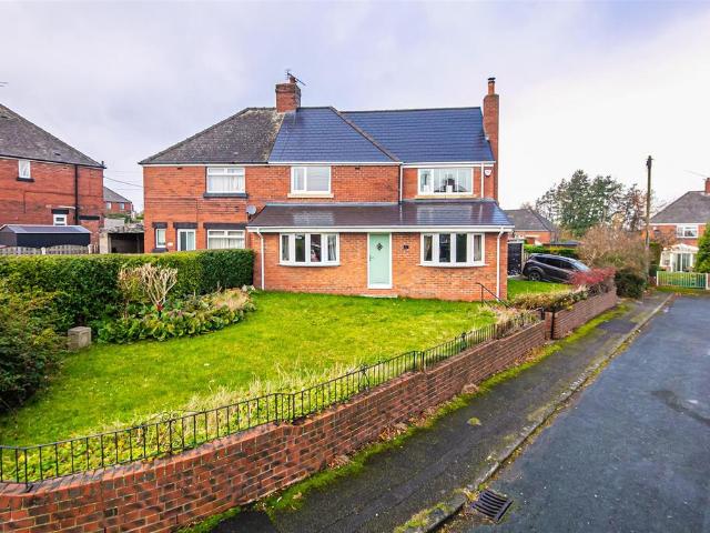 House for sale in Tankersley, South Yorkshire