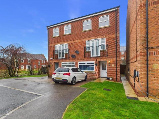 House for sale in Elloughton-cum-Brough, Brough